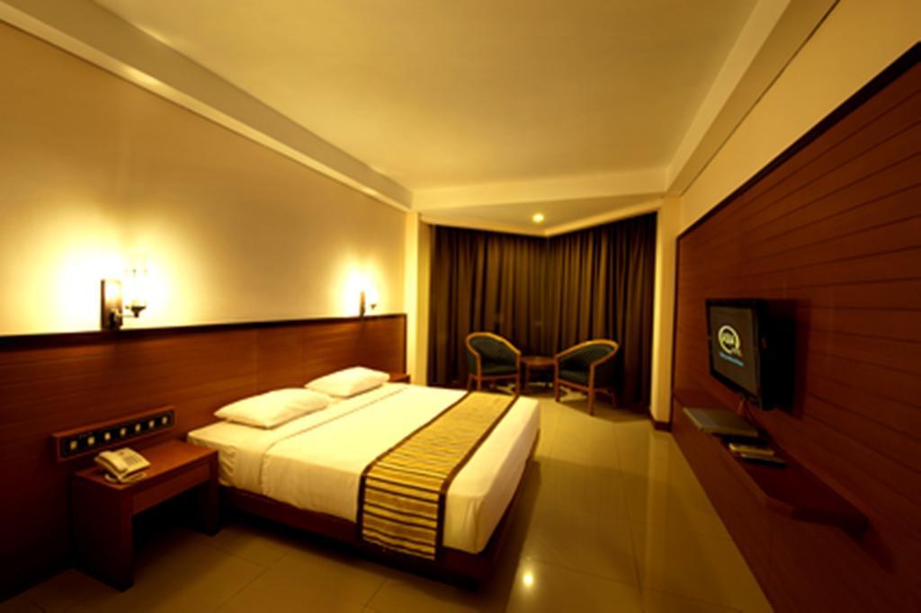 Hotel Asia Solo Extérieur photo